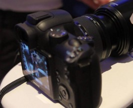 Samsung NX10 DSLR Hands-on Review!